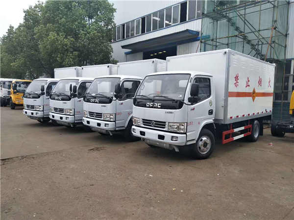 江西彭總訂購的7臺東風小多利卡危險品廂式運輸車